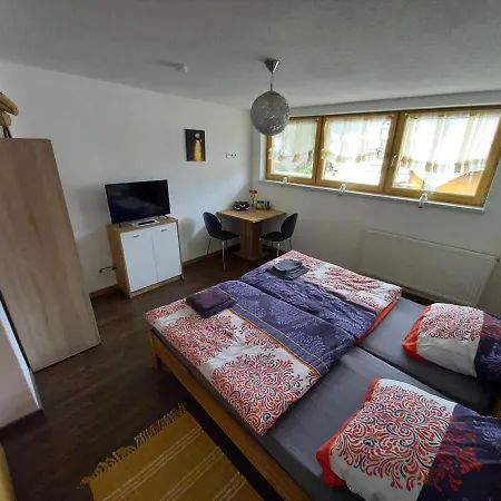 Bergtroll Apartamento *